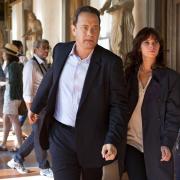 Inferno. Pictured: Langdon (Tom Hanks) and Sienna (Felicity Jones)