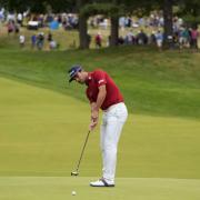 Darlington's Callum Tarren putts on the ninth hole at the US. Open (Picture: AP Photo/Charlie Riedel)