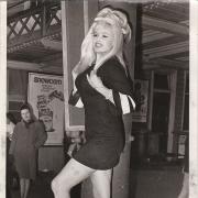 Jayne Mansfield at Newcastle station in 1967.