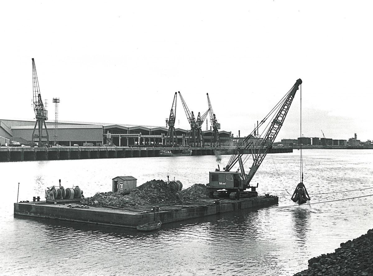 1972: Dredging No.2 Dock