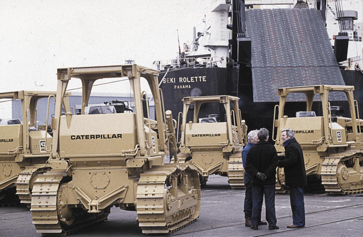 1990s: Caterpillar machinery at Tees Dock