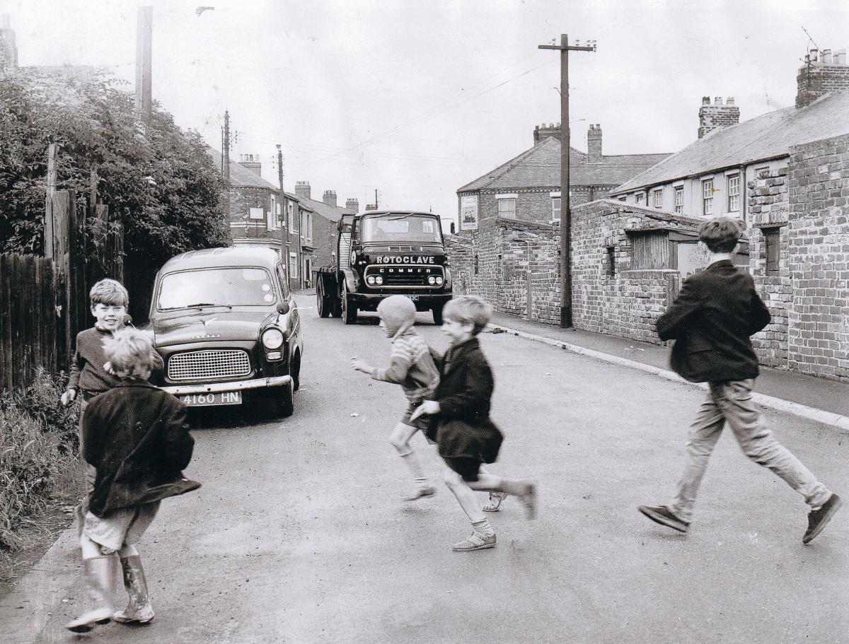 The reason an Echo photographer was in Langley Moor and Littleburn on July 24, 1965, was that residents were complaining that traffic
from the new Meadowfield industrial estate was making their streets too dangerous for their children. It didn’t help t