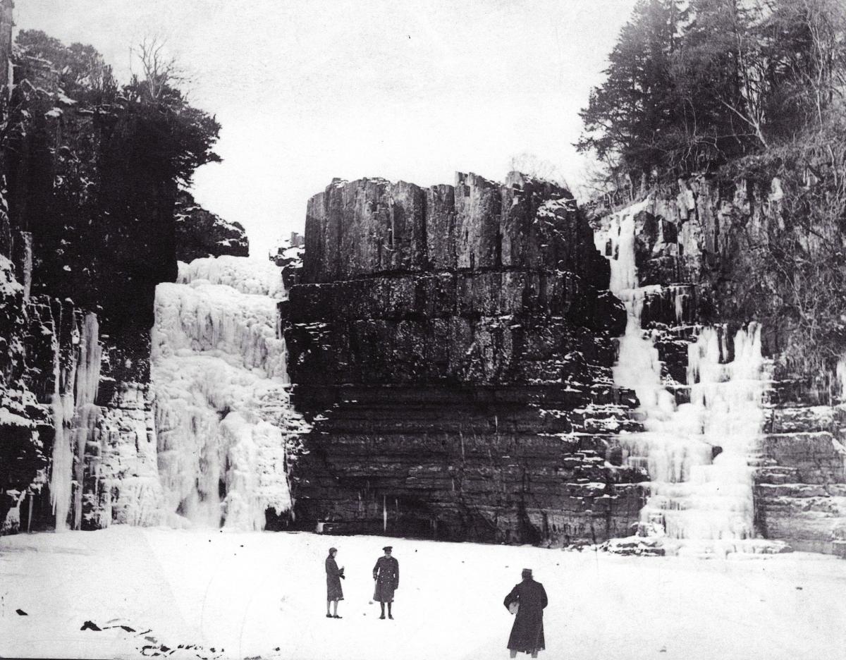 High Force froze over sufficient for hardy skaters in 1921