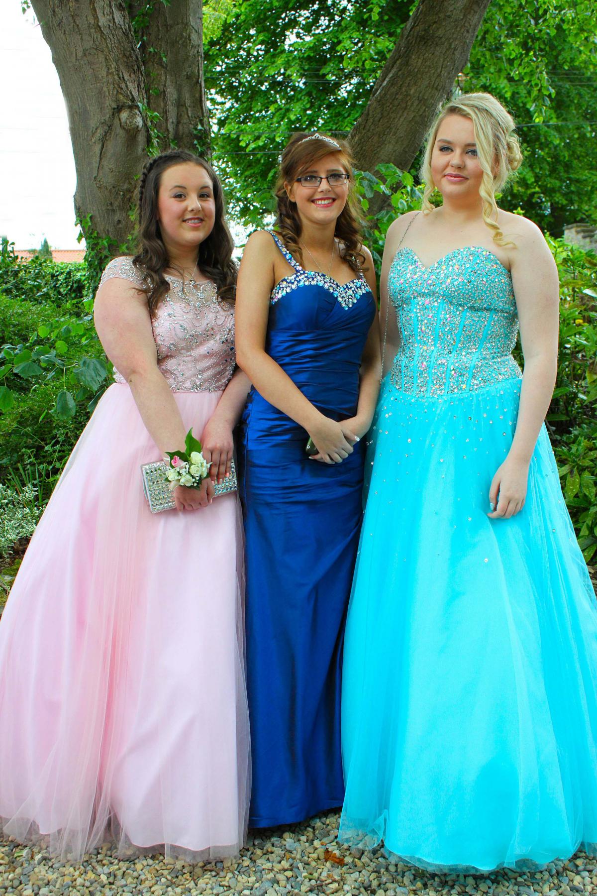 Faith Nicholls, 15, Kaitlyn Stewart, 16 and Bethany King, 16