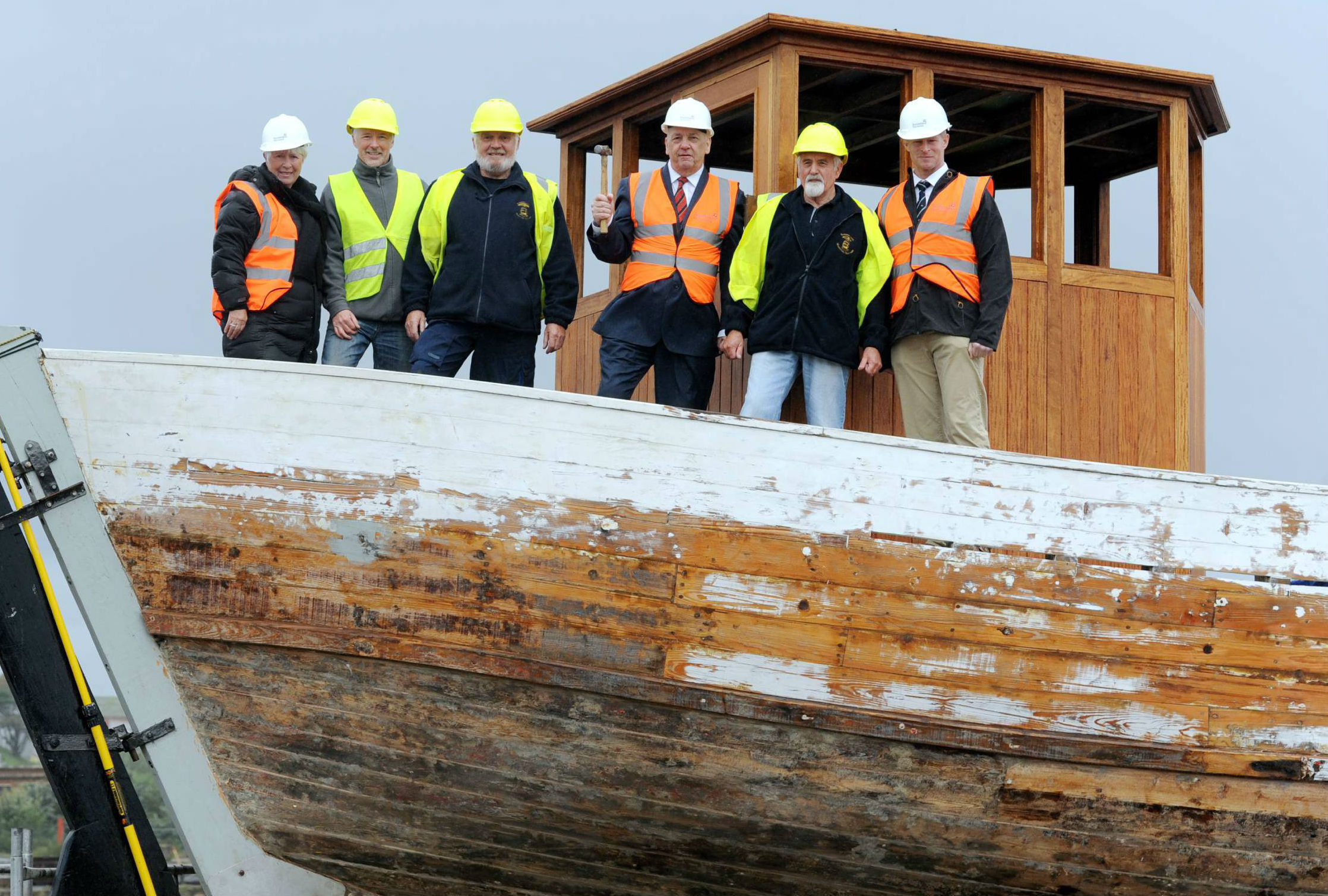 Key plank of Dunkirk 'little ship' nailed down as part of North-East restoration project - The Northern Echo (registration)