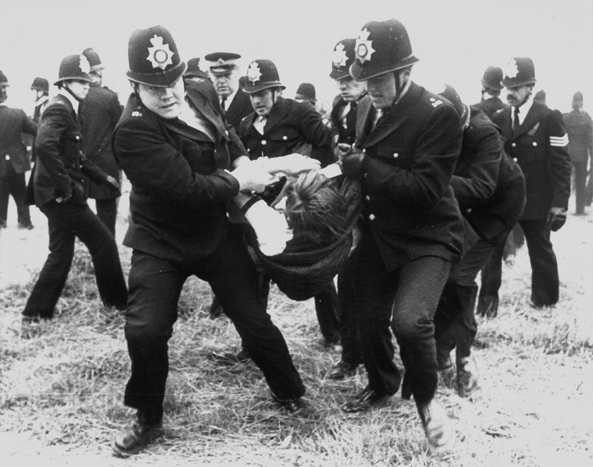 Police arresting pickets at Gascoigne Wood mine. Pic Richard Doughty.