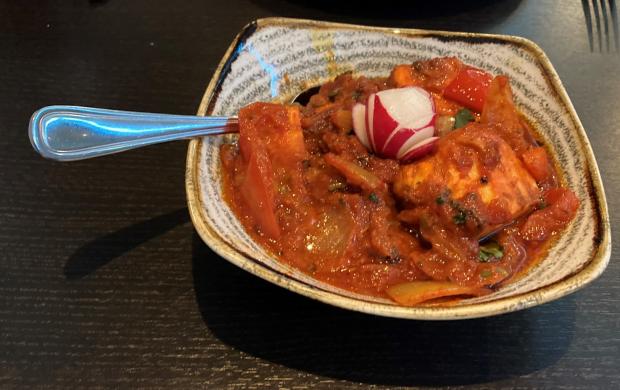 L'Echo du Nord: Salmon Karai: the 'karai' is a wok-shaped cooking dish