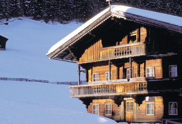 PICTURE BOOK SCENE: A typical Tyrolian chalet, in Austria