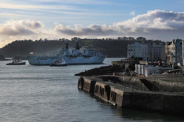 The Northern Echo: SHIP: HMS ALBION returns to Blighty 