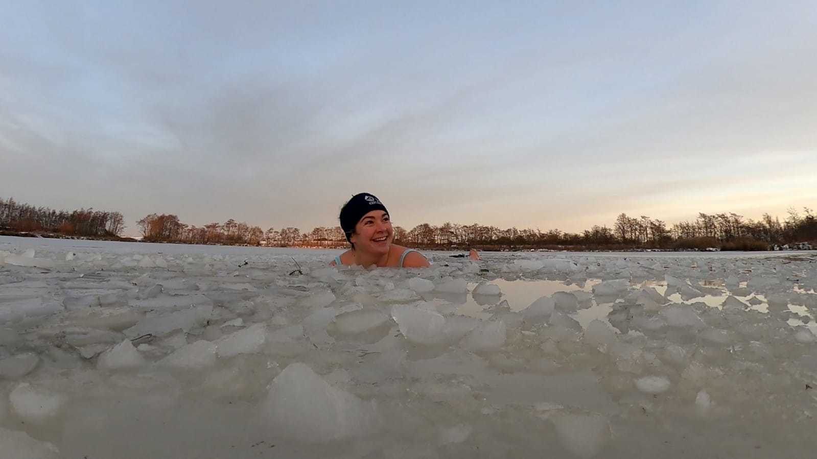 Becca Harvey, 30, swims in low temperatures in just her bathing suit. Picture: @harvmania