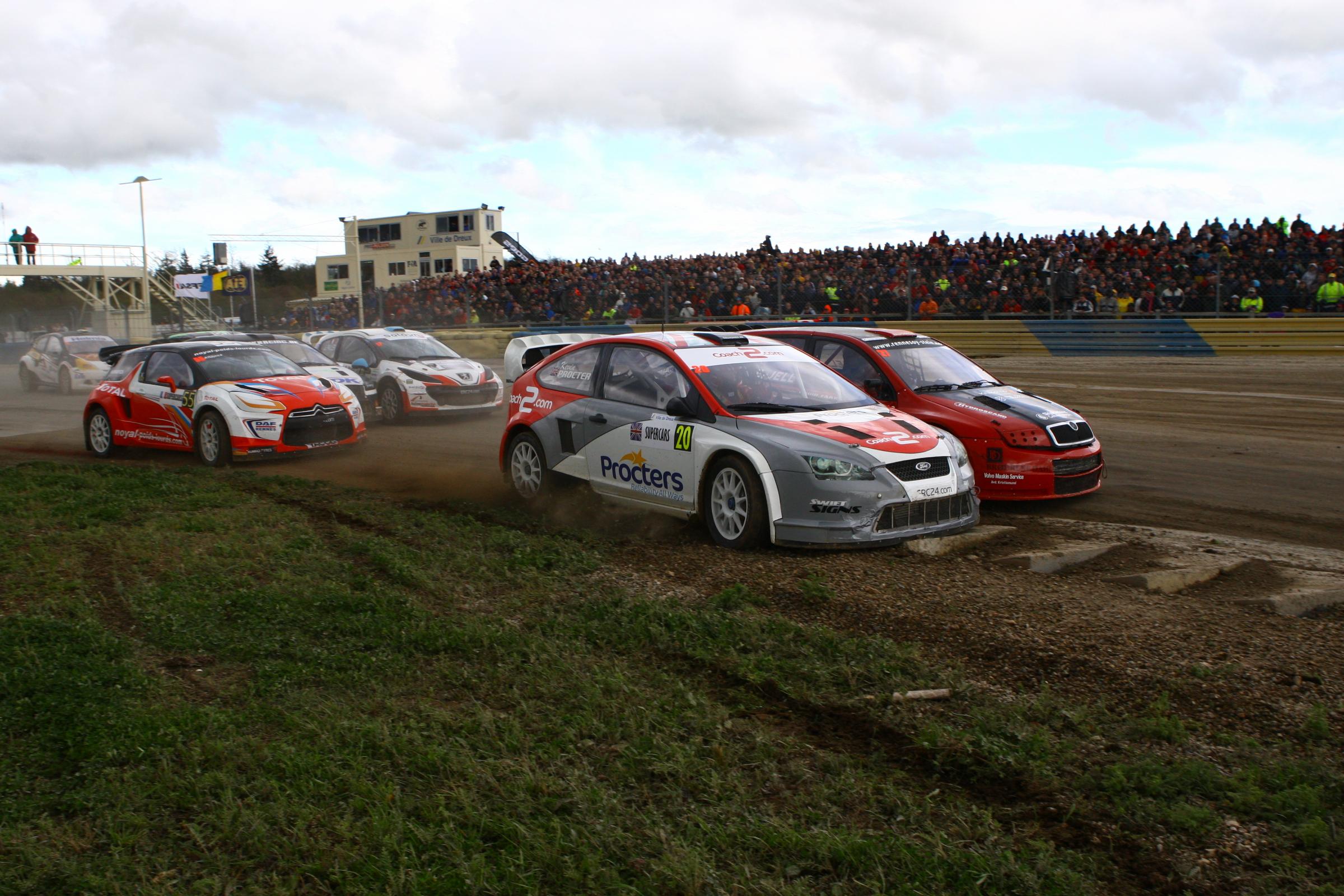 Procter (20) leads the pack into the opening corner on an historic weekend Picture: TIM WHITTINGTON/RALLYCROSSWORLD.COM