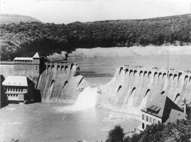 The Northern Echo: Eder Dam after the Dambusters attack.