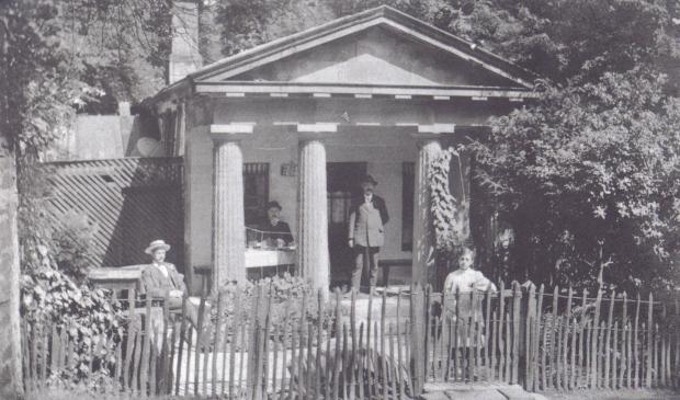The Northern Echo: Diners at the Count's House cafe, about 1913. Eva Lee is pictured standing at the gate