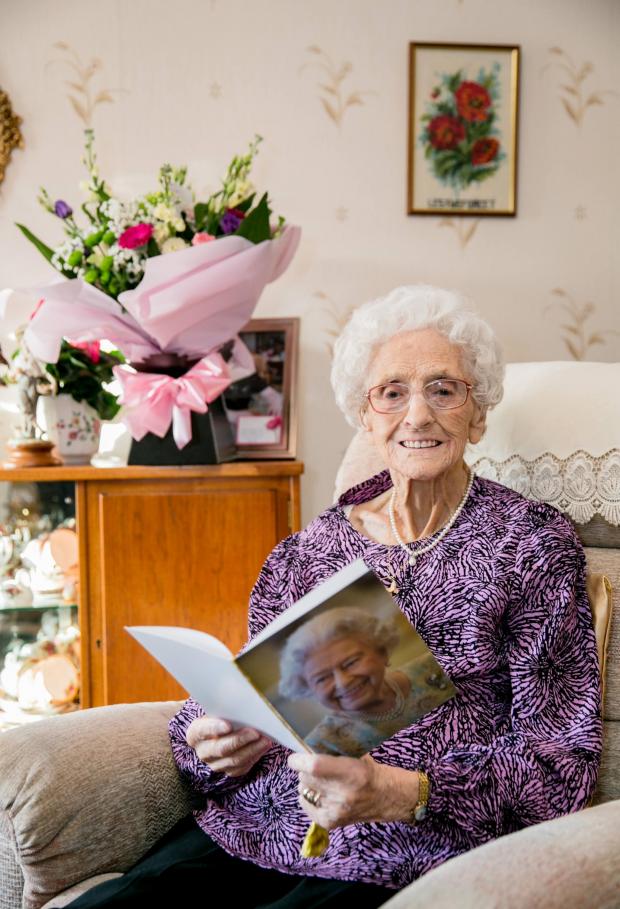 The Northern Echo: Vera received a special 100th birthday card from the Queen 