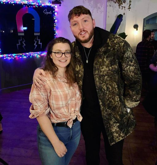 Rebecca with one of her favourite singers James Arthur, who was impressed by Little Bigs Acoustic Duo at a recent gig