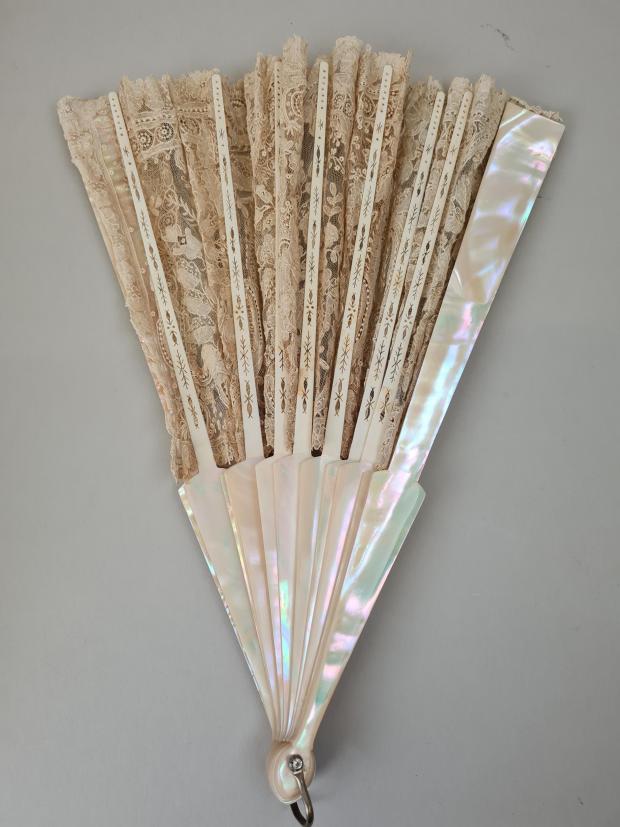 The Northern Echo: Mother-of-pearl fan belonging to Frances Cleveland