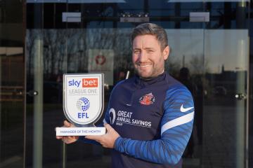 Lee Johnson wins Manager of the Month but Alex Pritchard loses in player category