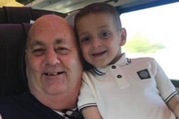 Grandad of Sunderland fan Bradley Lowery dies with cancer