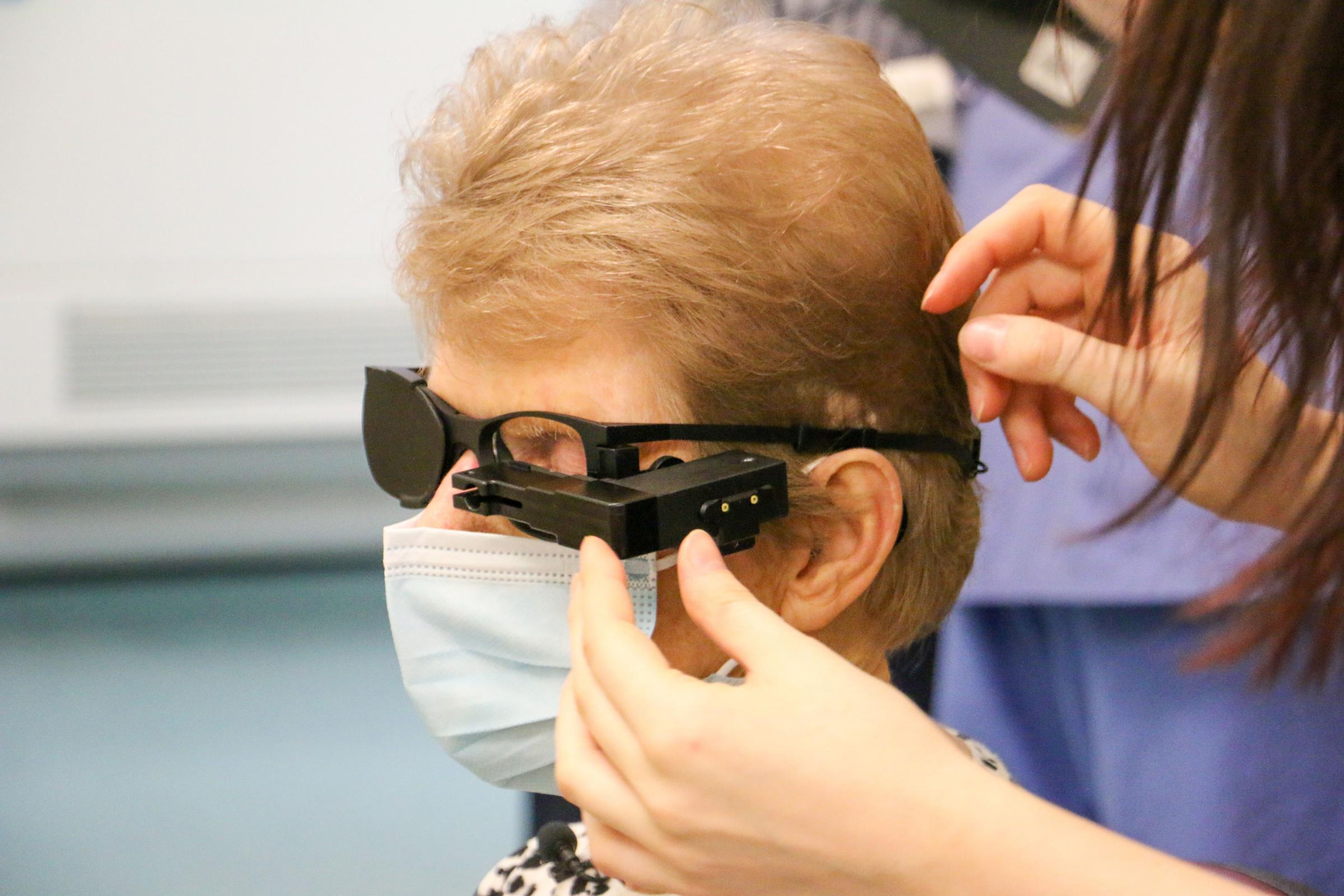 Grandmother, 88, first in UK to detect signals in eye using bionic chip - Vimarsana News