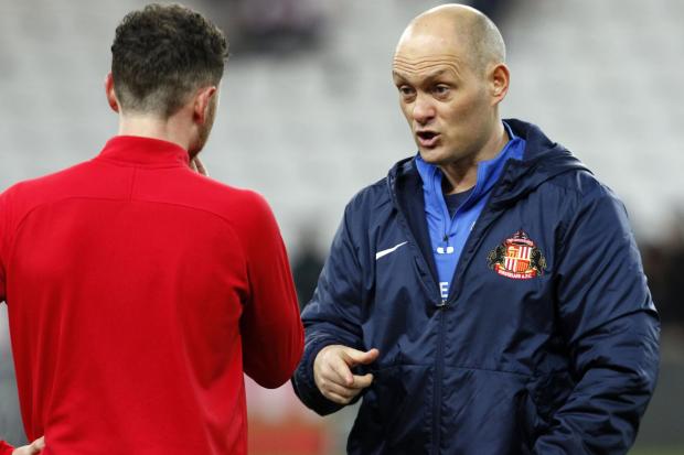 Sunderland boss Alex Neil has pinpointed Wycombe's great habits and pays homage to Gareth Ainsworth.