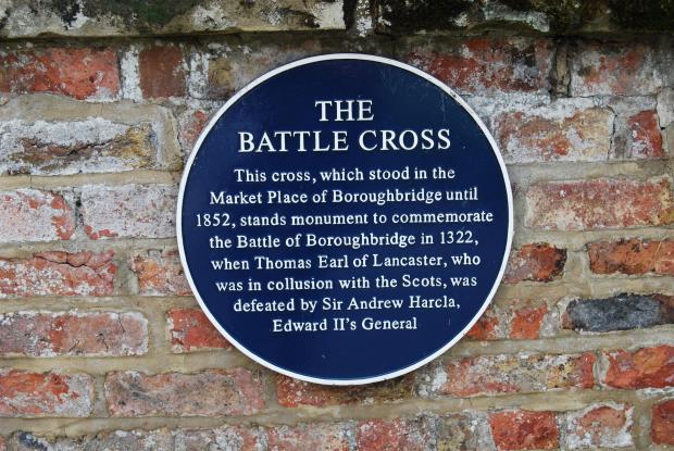 The Northern Echo: Battle of Boroughbridge blue plaque (23417354)