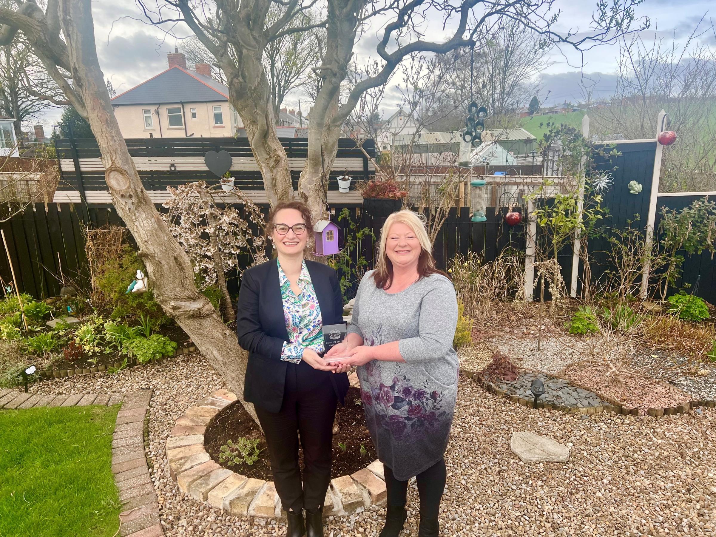 Ferryhill woman is first in history to win garden competition three times - Vimarsana News