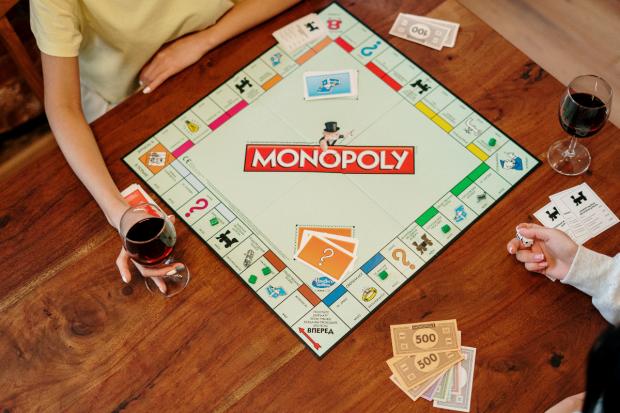 The Northern Echo: Two people playing Monopoly (Canva)