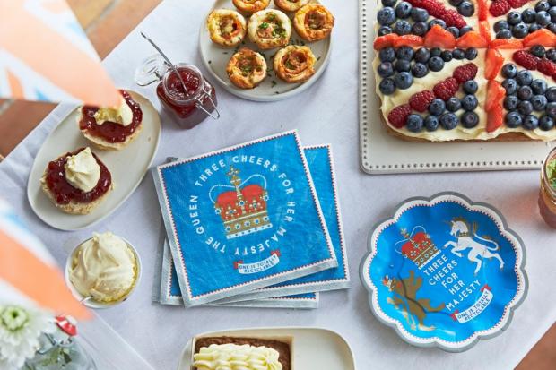 The Northern Echo: Queen's Jubilee Paper Plates and Napkins (Lakeland)