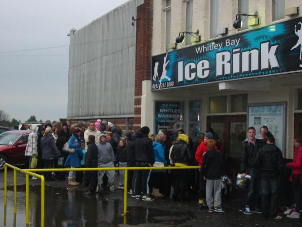 The Northern Echo: THE QUEUE FOR WHITLEY BAY ICE RINK on FA Vase fourth round day.