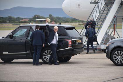 The Northern Echo: Boris Johnson arriving at Teesside Airport Picture: George Stephens 