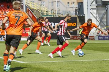 Sunderland: Minor injury kept Leon Dajaku out of Carabao Cup tie