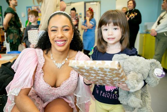The Northern Echo: Sarah meeting Tinkerbell The Northern Echo: Sarah meeting Tinkerbell