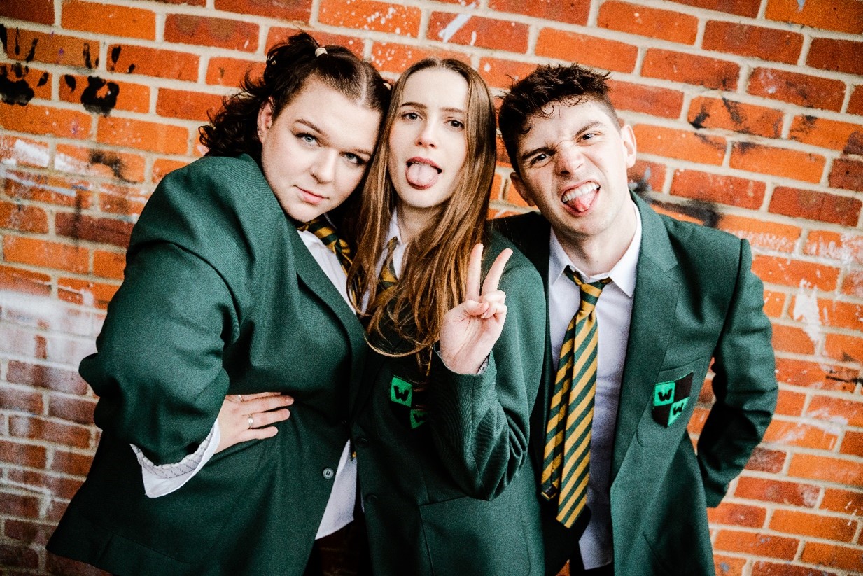 Darlington Hippodrome welcomes 1980s comedy with a modern twist - Vimarsana News