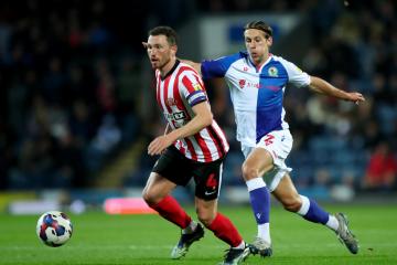 Sunderland: Corry Evans injury blow with midfielder set for surgery