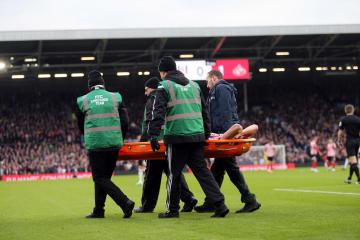 Sunderland: Tony Mowbray fears long injury lay-off for Ross Stewart