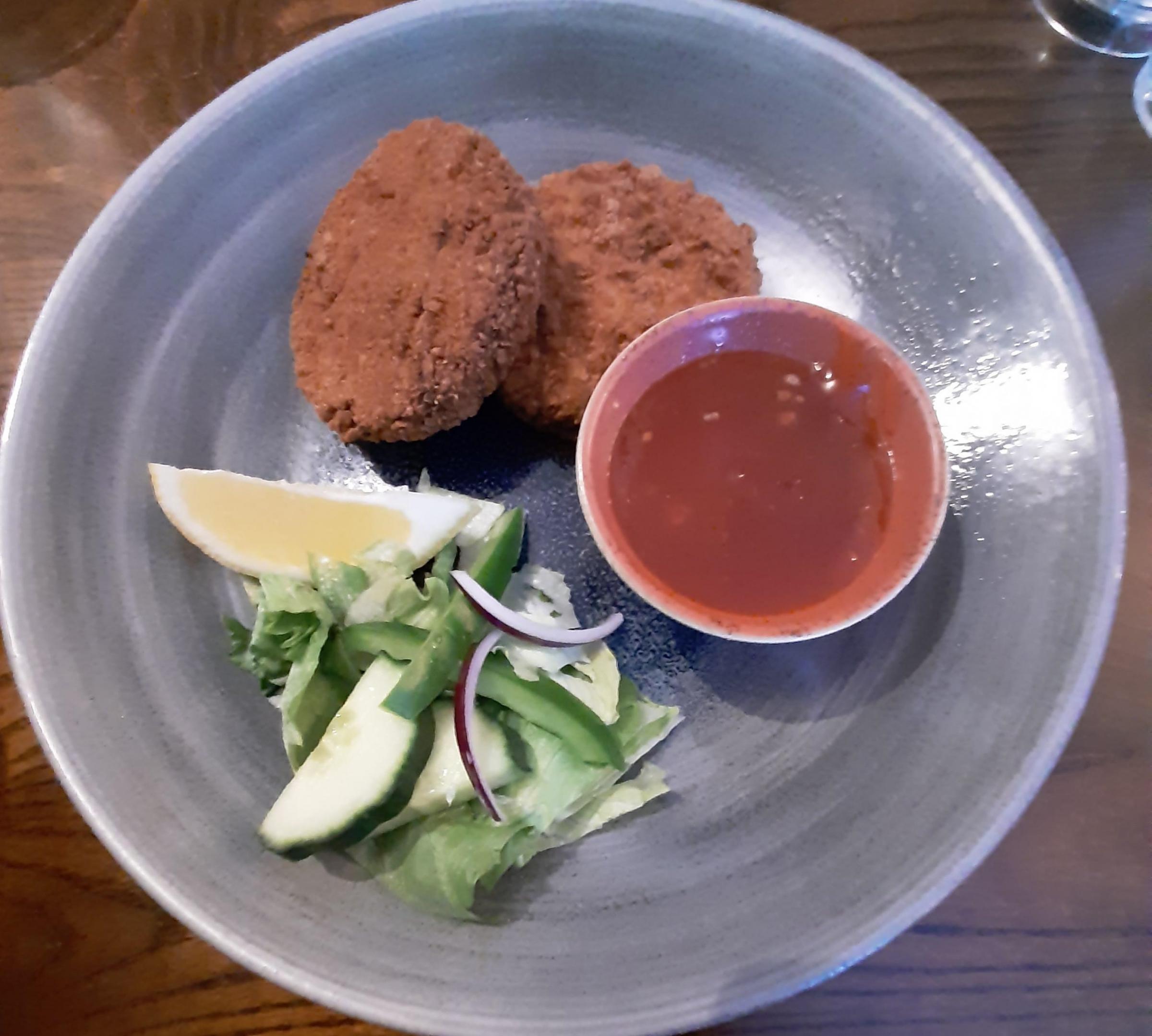 Polpette di Salmone - salmon fishcakes with sweet chilli dipping sauce