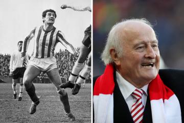 Sunderland football legend Charlie Hurley has died aged 87