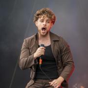 Singer-songwriter Tom Grennan has announced a huge gig at Newcastle's Gosforth Park Racecourse this summer.