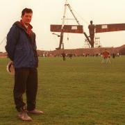 Sculptor Anthony Gormley watches the Angel of the North taking shape