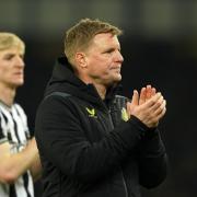 Eddie Howe applauds the Newcastle United fans after his side's defeat at Everton