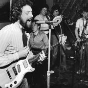 Neil Hunter leads the Torpedoes in a crammed concert, possibly upstairs at the Travellers Rest in Cockerton, in August 1980