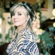 Lesley Garrett