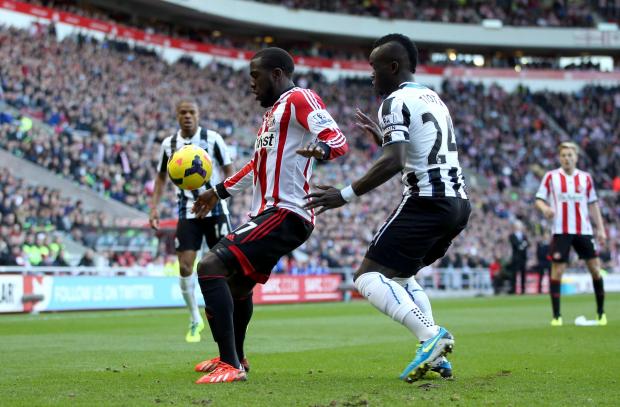 The Northern Echo: CLOSE CONTROL: Cheik Tiote gets close to Sunderland’s Jozy Altidore