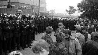 Police surround the pit gate at Easington Colliery on August 24, 1984