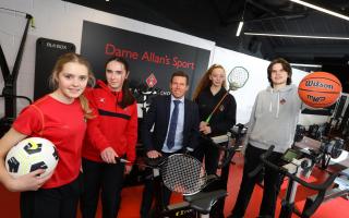 British para-triathlete Mike Salisbury oversees the Athlete Development Programme at Dame Allan’s Schools, with mentors (left to right) Lillie Quinlivan Coulson, Lucy Dodd, Millie Dacosta Evans and Nick Archbold.