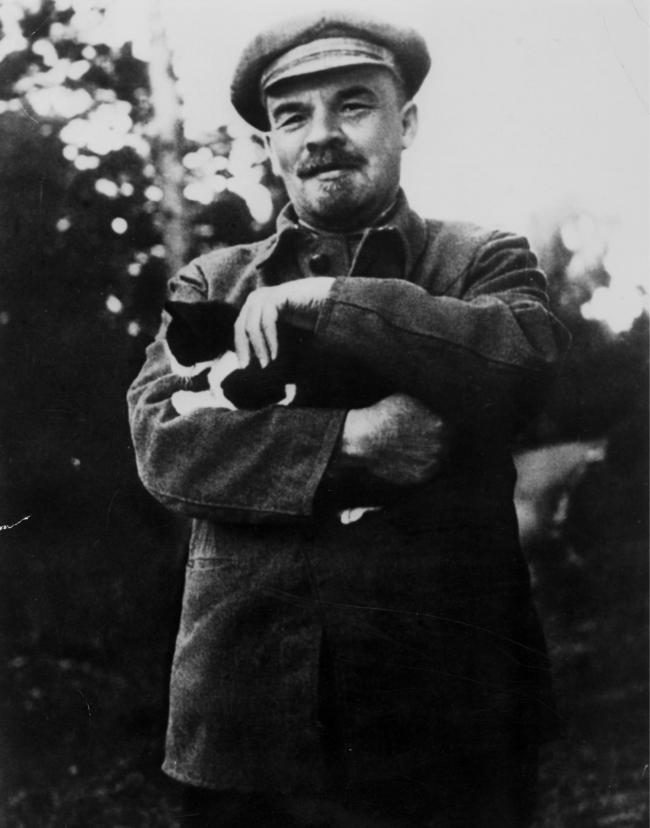 Lenin stroking a pet cat in Gorki. August 1922Supplied By: SCRSS - Society for Co-operation in Russian & Soviet Studies